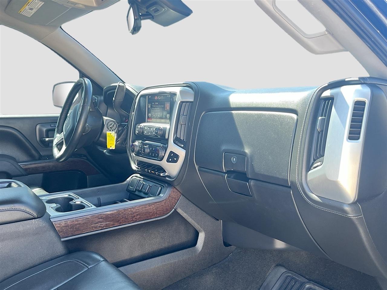 GMC Sierra 1500 4WD Crew Cab 143.5" SLT 2015