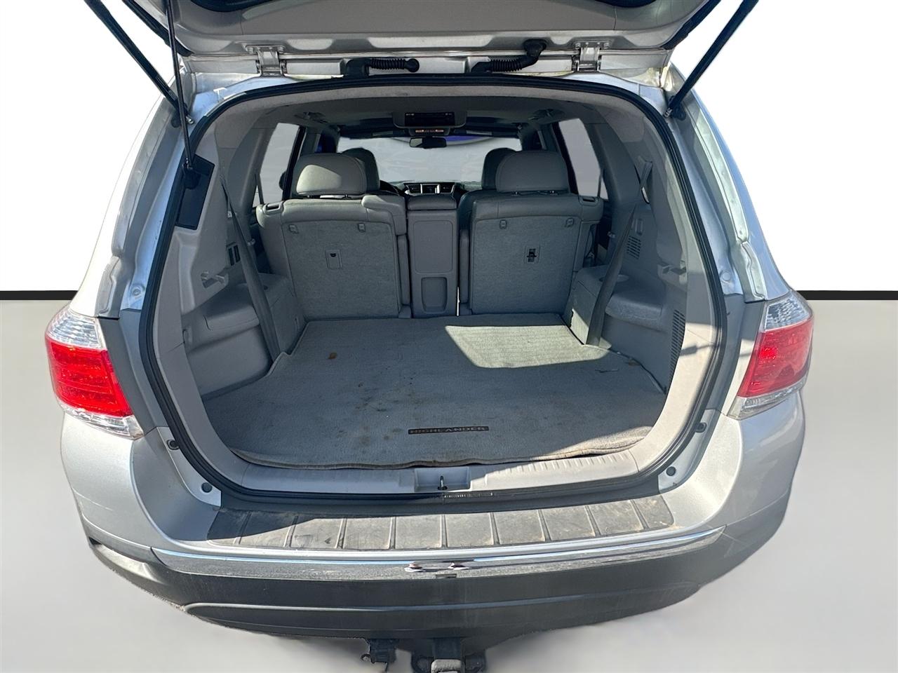 Toyota Highlander FWD 4dr V6 Limited (Natl) 2012