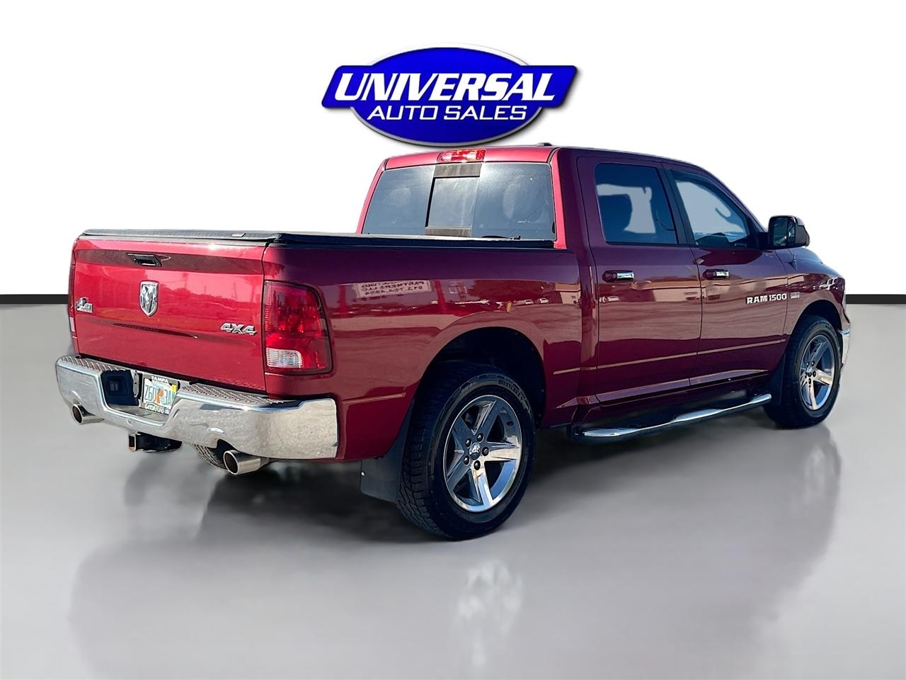 RAM 1500 4WD Crew Cab 140.5" Big Horn 2012
