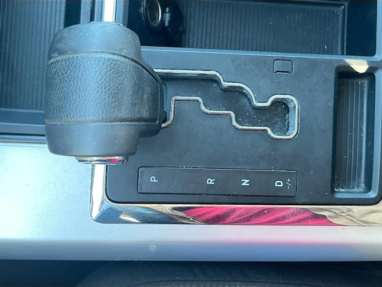 RAM 1500 4WD Crew Cab 140.5" Big Horn 2012