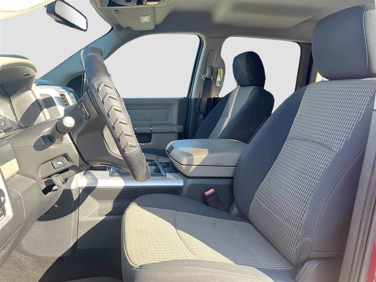 RAM 1500 4WD Crew Cab 140.5" Big Horn 2012