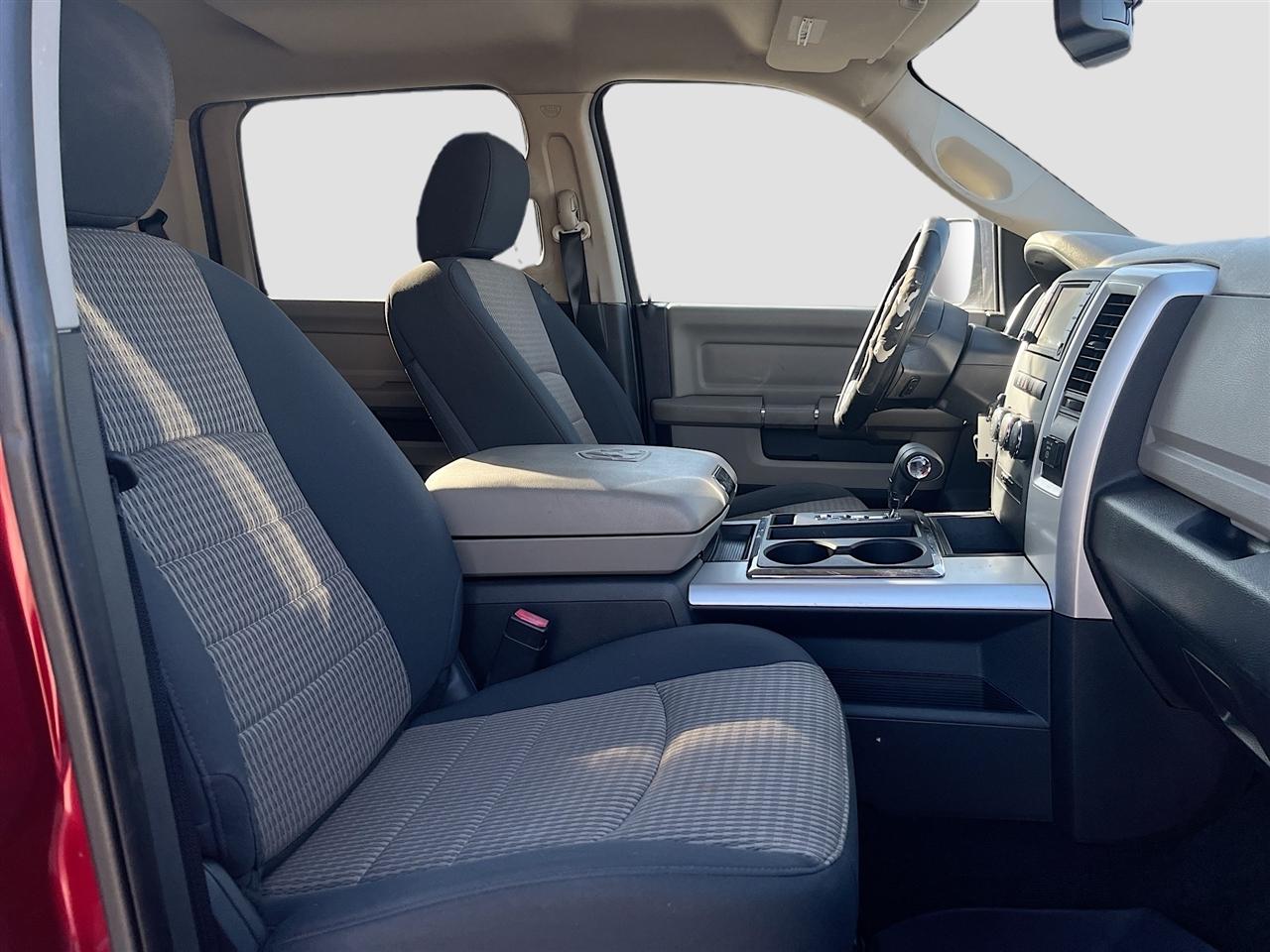 RAM 1500 4WD Crew Cab 140.5" Big Horn 2012