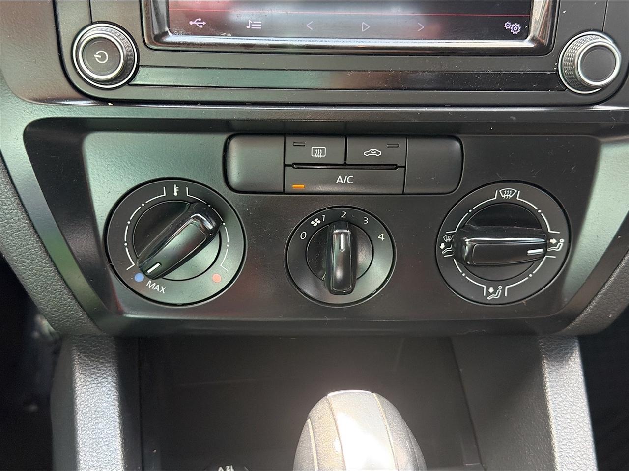 Volkswagen Jetta Sedan 4dr Auto 1.4T S 2016