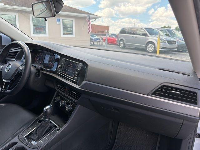 Volkswagen Jetta R-Line Auto w/SULEV 2019