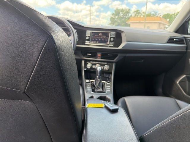 Volkswagen Jetta R-Line Auto w/SULEV 2019