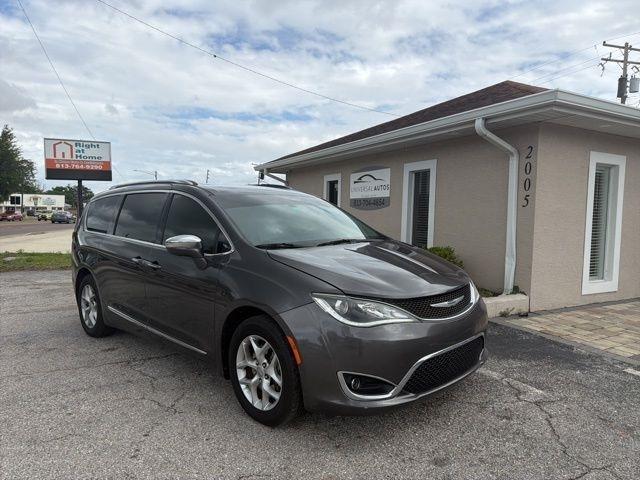 Chrysler Pacifica Limited FWD 2020