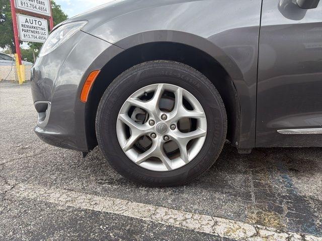 Chrysler Pacifica Limited FWD 2020