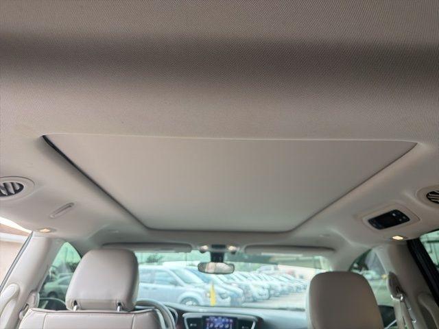 Chrysler Pacifica Limited FWD 2020