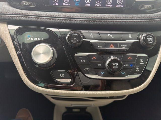 Chrysler Pacifica Limited FWD 2020