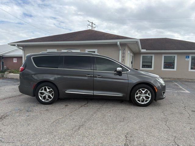 Chrysler Pacifica Limited FWD 2020