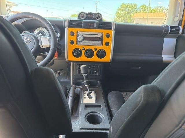 Toyota FJ Cruiser 2WD 4dr Auto (Natl) 2007
