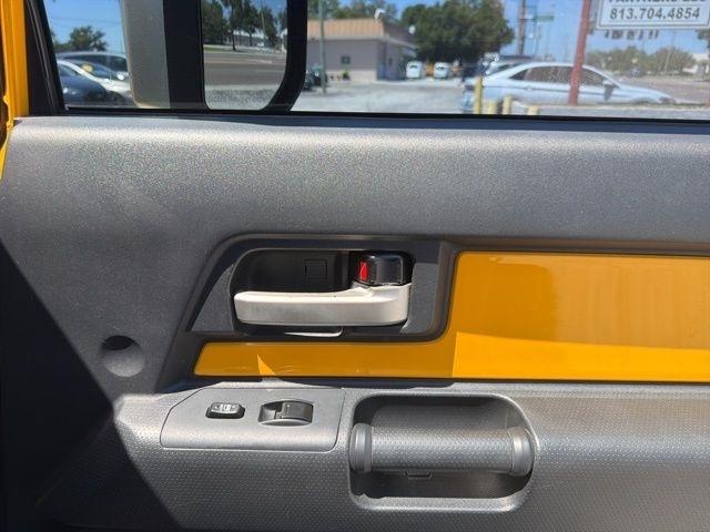 Toyota FJ Cruiser 2WD 4dr Auto (Natl) 2007