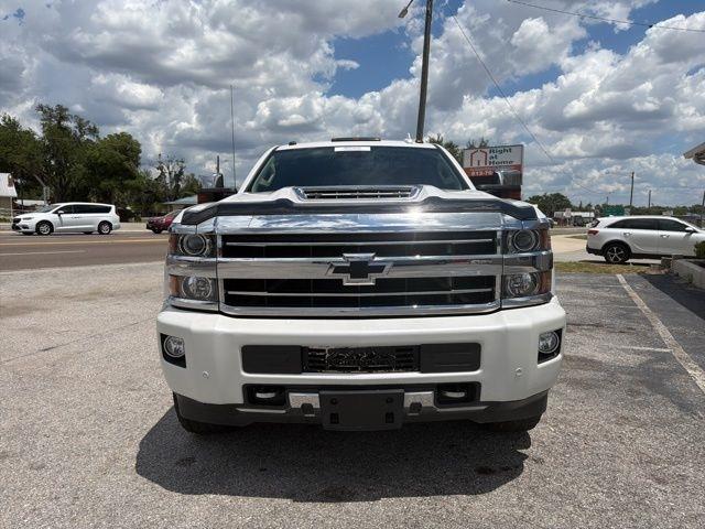 2018 Chevrolet Silverado 3500HD 4WD Crew Cab 153.7" High Country