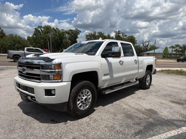2018 Chevrolet Silverado 3500HD 4WD Crew Cab 153.7" High Country