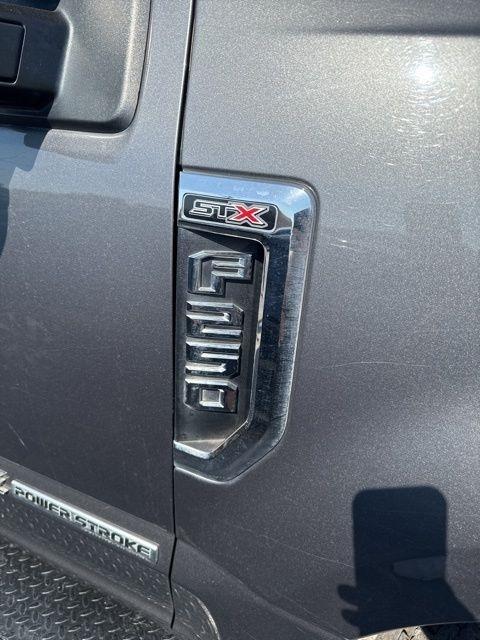 Ford Super Duty F-250 SRW Lariat 4WD SuperCab 8' Box 2021
