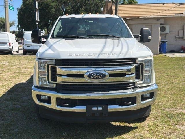 Ford Super Duty F-350 DRW King Ranch 4WD Crew Cab 8' Box 2019