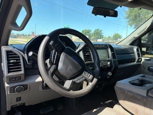 Ford Super Duty F-350 DRW King Ranch 4WD Crew Cab 8' Box 2019