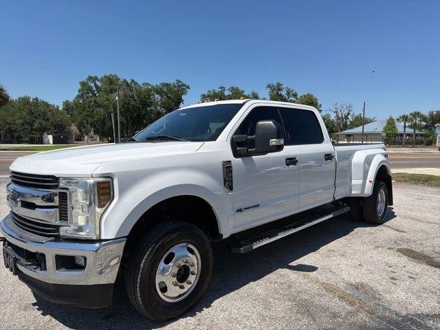 Ford Super Duty F-350 DRW King Ranch 4WD Crew Cab 8' Box 2019