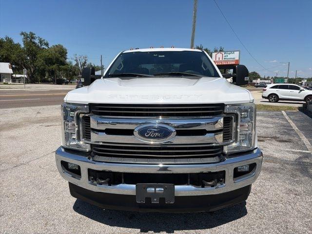 Ford Super Duty F-350 DRW King Ranch 4WD Crew Cab 8' Box 2019