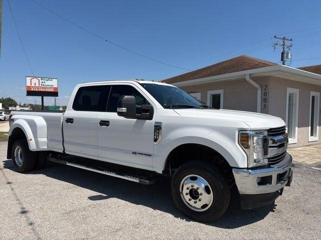 Ford Super Duty F-350 DRW King Ranch 4WD Crew Cab 8' Box 2019