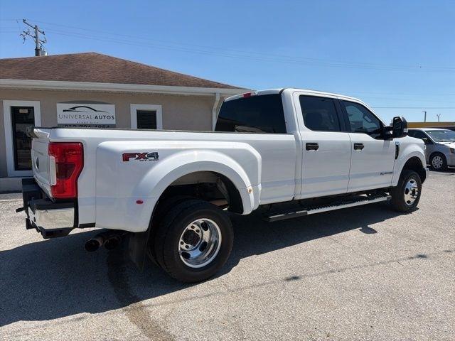 Ford Super Duty F-350 DRW King Ranch 4WD Crew Cab 8' Box 2019