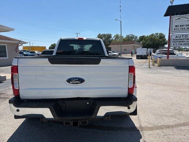 Ford Super Duty F-350 DRW King Ranch 4WD Crew Cab 8' Box 2019