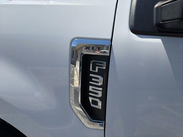 Ford Super Duty F-350 DRW King Ranch 4WD Crew Cab 8' Box 2019