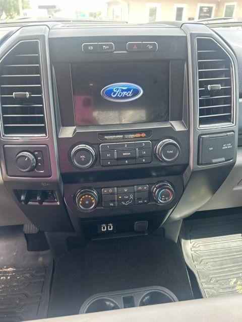 Ford Super Duty F-350 DRW King Ranch 4WD Crew Cab 8' Box 2019