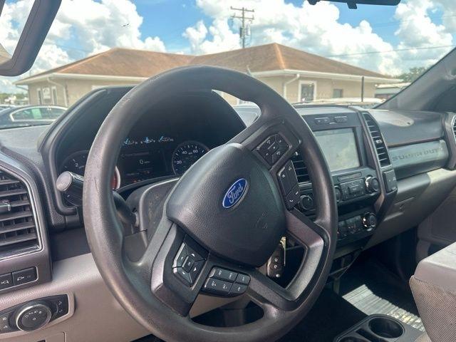 Ford Super Duty F-350 DRW King Ranch 4WD Crew Cab 8' Box 2019