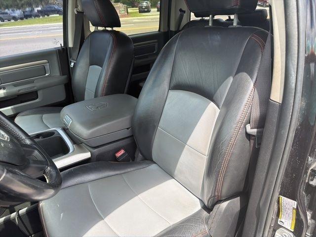 RAM 3500 Big Horn 4x4 Crew Cab 6'4" Box 2017