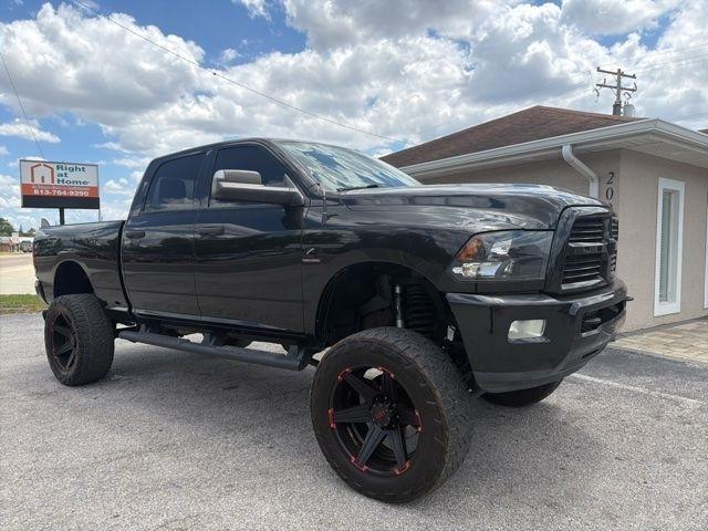 RAM 3500 Big Horn 4x4 Crew Cab 6'4" Box 2017