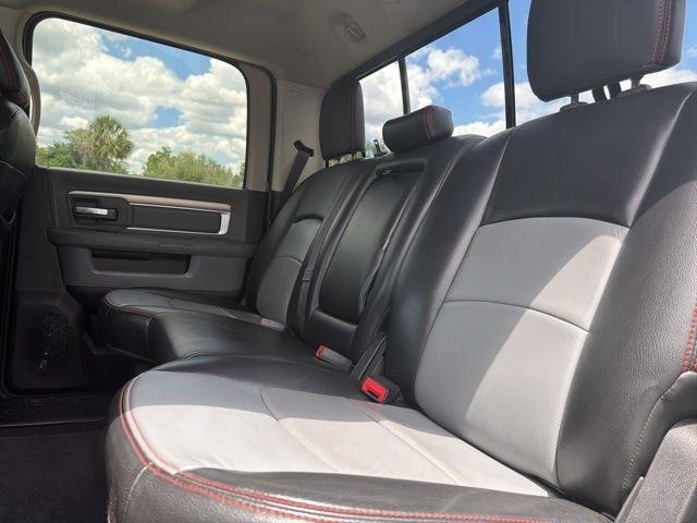 RAM 3500 Big Horn 4x4 Crew Cab 6'4" Box 2017