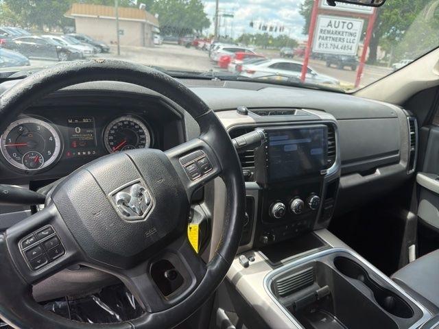 RAM 3500 Big Horn 4x4 Crew Cab 6'4" Box 2017