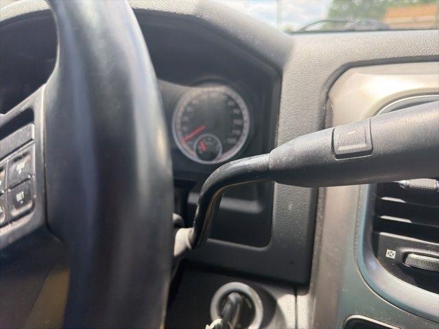 RAM 3500 Big Horn 4x4 Crew Cab 6'4" Box 2017