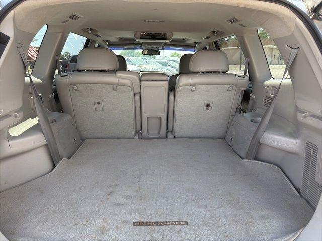 Toyota Highlander FWD 4dr V6 Limited (Natl) 2012
