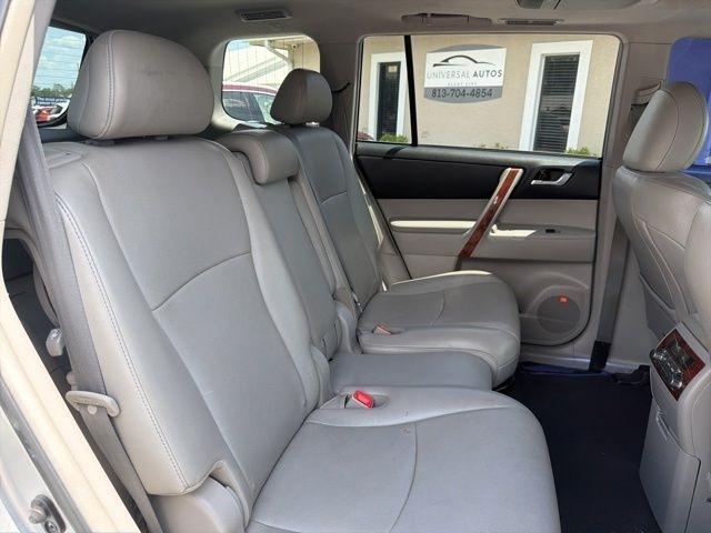 Toyota Highlander FWD 4dr V6 Limited (Natl) 2012