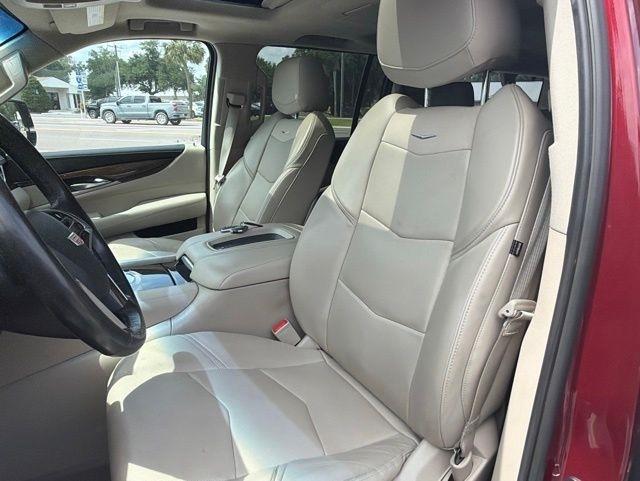 Cadillac Escalade ESV 2WD 4dr Luxury 2018