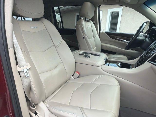 Cadillac Escalade ESV 2WD 4dr Luxury 2018