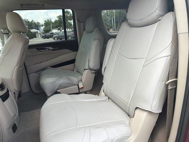 Cadillac Escalade ESV 2WD 4dr Luxury 2018