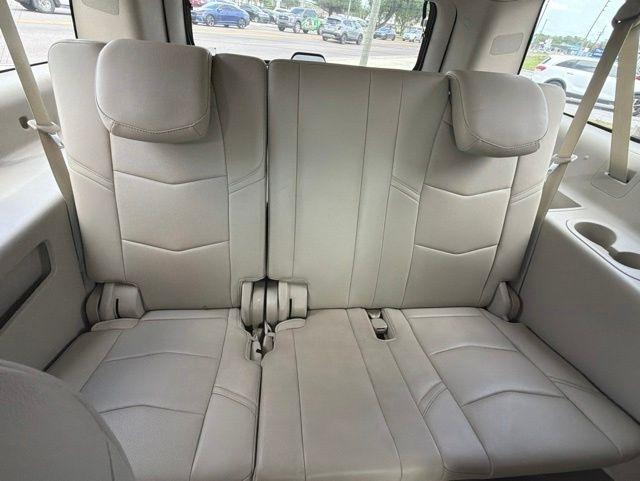 Cadillac Escalade ESV 2WD 4dr Luxury 2018