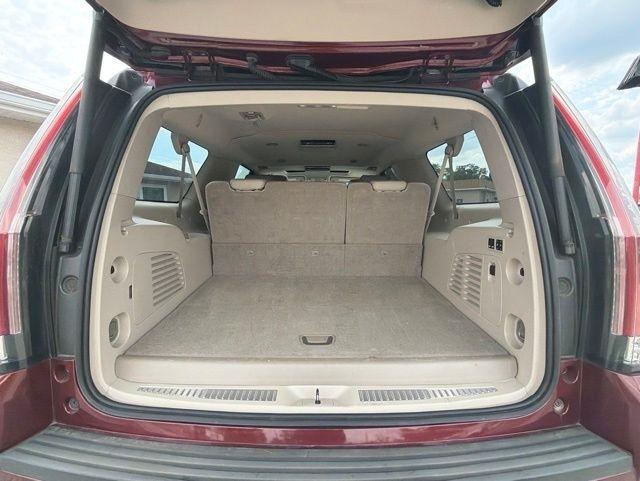 Cadillac Escalade ESV 2WD 4dr Luxury 2018