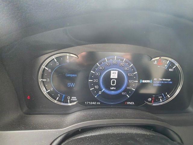 Cadillac Escalade ESV 2WD 4dr Luxury 2018
