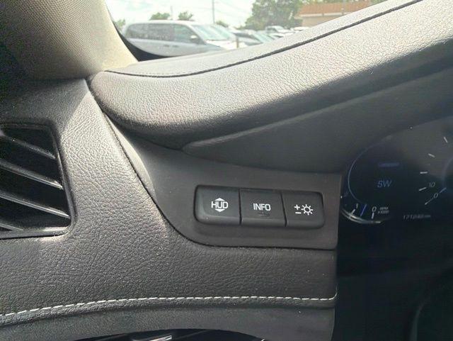Cadillac Escalade ESV 2WD 4dr Luxury 2018