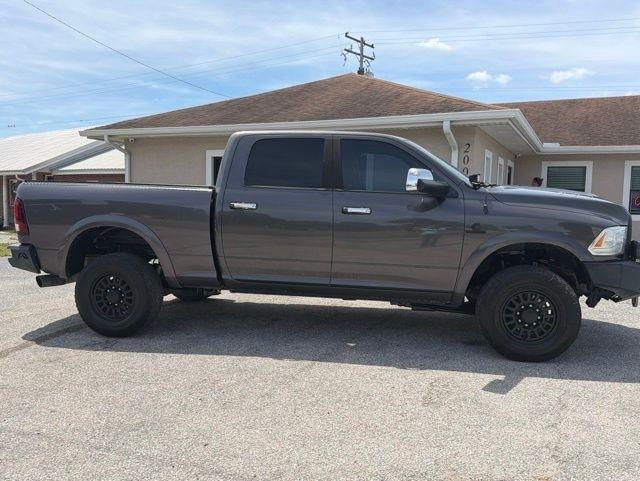 RAM 2500 Laramie 4x4 Crew Cab 6'4" Box 2017