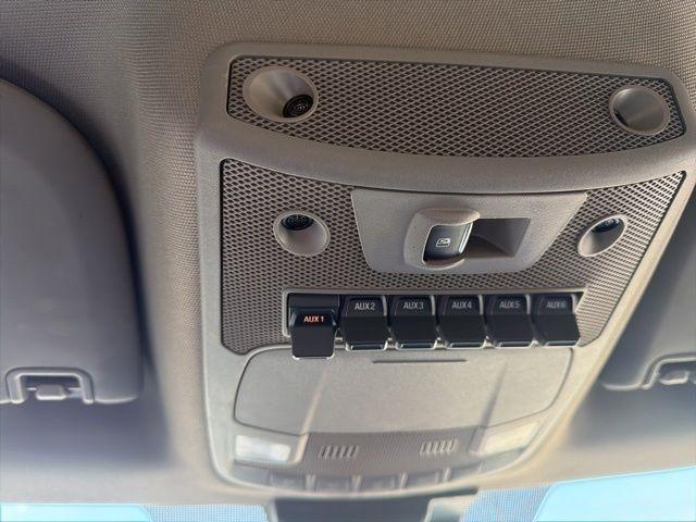 Ford Super Duty F-350 SRW King Ranch 4WD Crew Cab 8' Box 2022