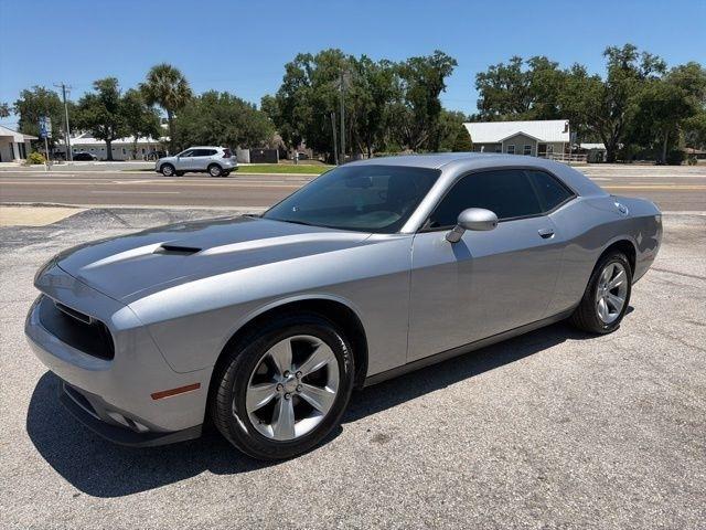 2017 Dodge Challenger SXT Coupe