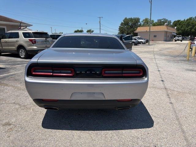 Dodge Challenger SXT Coupe 2017