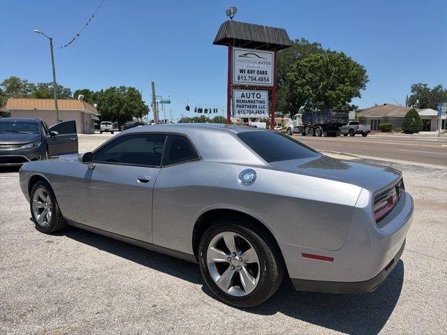 Dodge Challenger SXT Coupe 2017