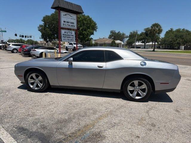 Dodge Challenger SXT Coupe 2017