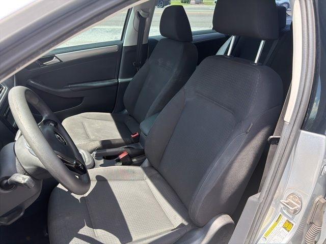 Volkswagen Jetta Sedan 4dr Auto 1.8T SE 2015